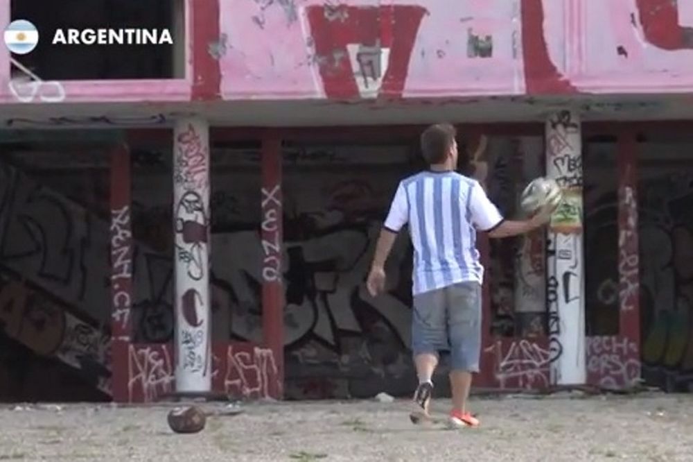 Μουντιάλ 2014: Τρικ με όλες τις φανέλες των ομάδων (video)
