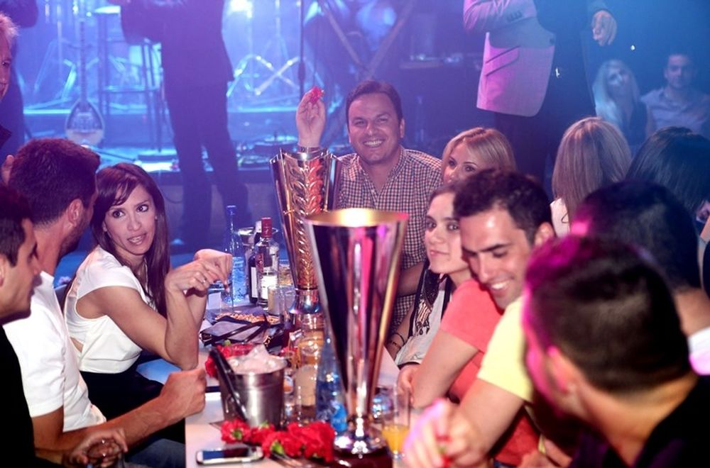 Ολυμπιακός: Ανανέωσε ο Βλάχος (photos)