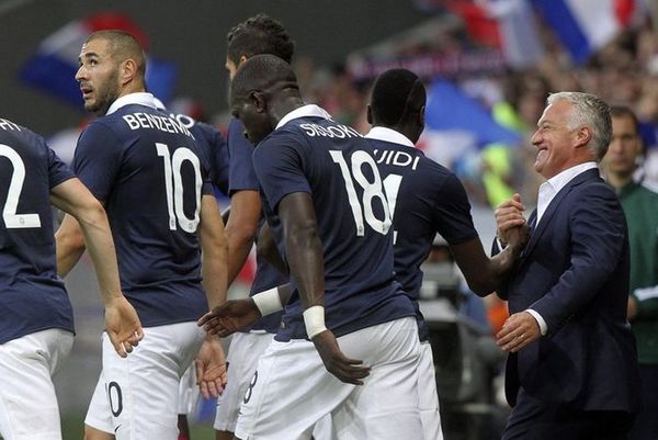 Mundial 2014: Οχτάρα η Γαλλία, ανησυχία με Ντεμπισί