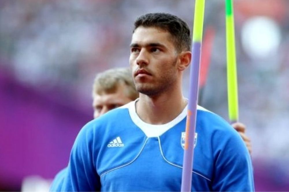 Μακριά από τη διάκριση Λεμπέσης, Φιλιππίδης