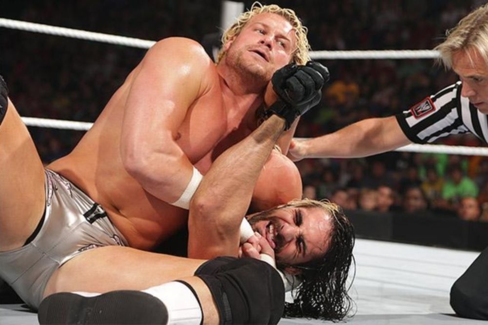 Main Event: «Καθάρισε» ο Rollins (photos+videos)