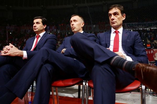 Ολυμπιακός: Πρώτα ξεκαθαρίζει, μετά αποφασίζει