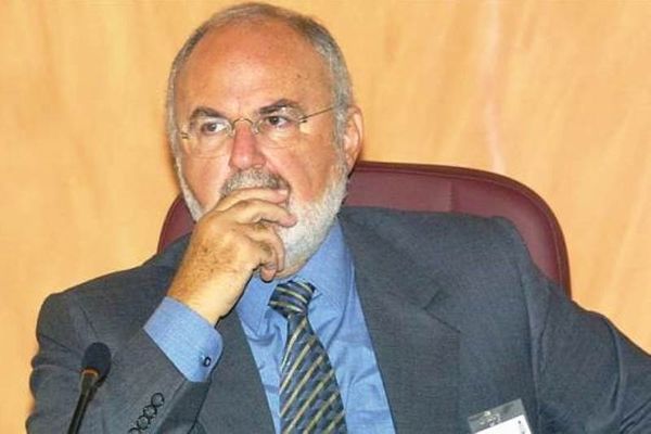 «Έφυγε» ο πρώην βουλευτής και δημοσιογράφος Άρης Σταθάκης