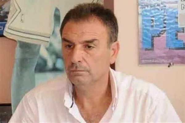 Πετρόπουλος: «Ψηλά ο πήχης»