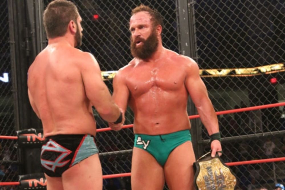 TNA Slammiversary: Χωρίς MVP, επιβίωσε ο Young (photos+video)