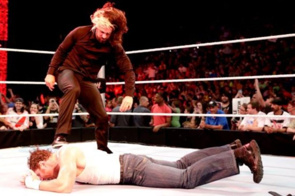 Main Event: Και βαλίτσα Money in the Bank (photos+videos)