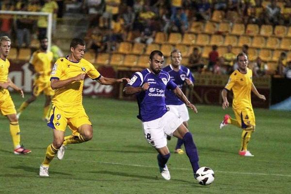 ΑΕΛ: Ανακοινώθηκε μόνος του ο Εσπίν (tweet)