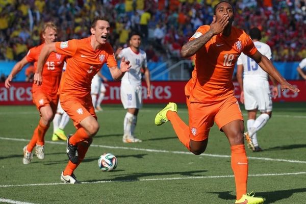 Ολλανδία - Χιλή 2-0: Βλέπουν ψηλά οι «οράνιε» (photos)
