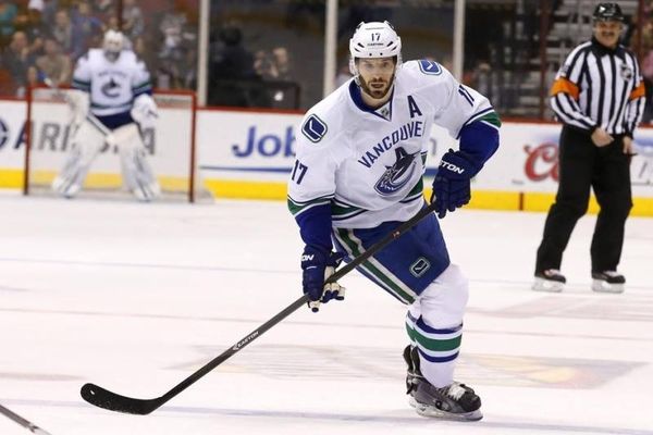 NHL: Στους Ντακς ο Kesler (video)