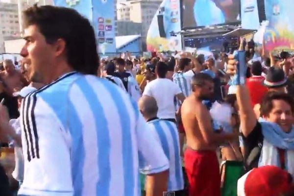 Παγκόσμιο Κύπελλο Ποδοσφαίρου: Μπουένος Άιρες η Κοπακαμπάνα στο γκολ του Ντι Μαρία (video)