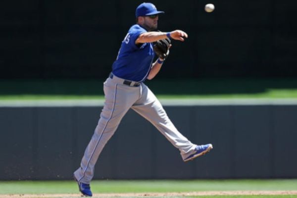 MLB: Ανεβαίνει ο Μουστάκας (videos)