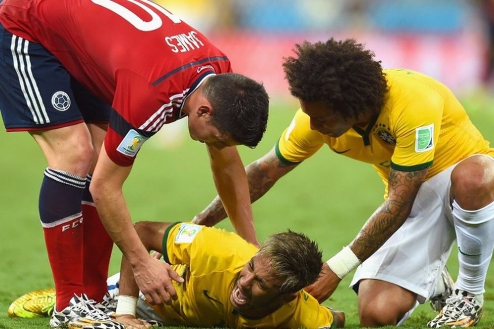 Παγκόσμιο Κύπελλο Ποδοσφαίρου - Προημιτελικοί: Πονάει η Βραζιλία και ο κόσμος όλος (video+ photos)