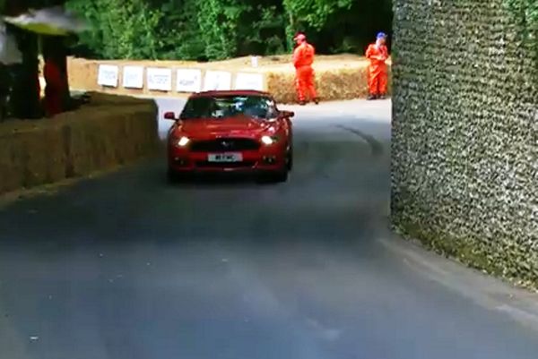 Στο Φεστιβάλ Ταχύτητας και η Mustang (video)