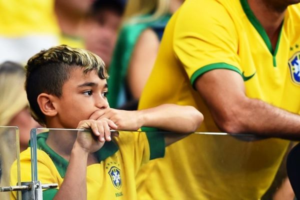 Παγκόσμιο Κύπελλο Ποδοσφαίρου 2014 – Ημιτελικοί: Κλαίει όλη η Βραζιλία (videos)