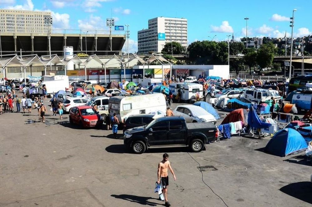 Παγκόσμιο Κύπελλο Ποδοσφαίρου 2014 – Τελικός: Οι Αργεντινοί κάνουν… camping στην Κοπακαμπάνα (photos)