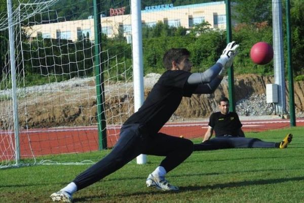 Άρης: Κάταγμα ο Μάντζαρης