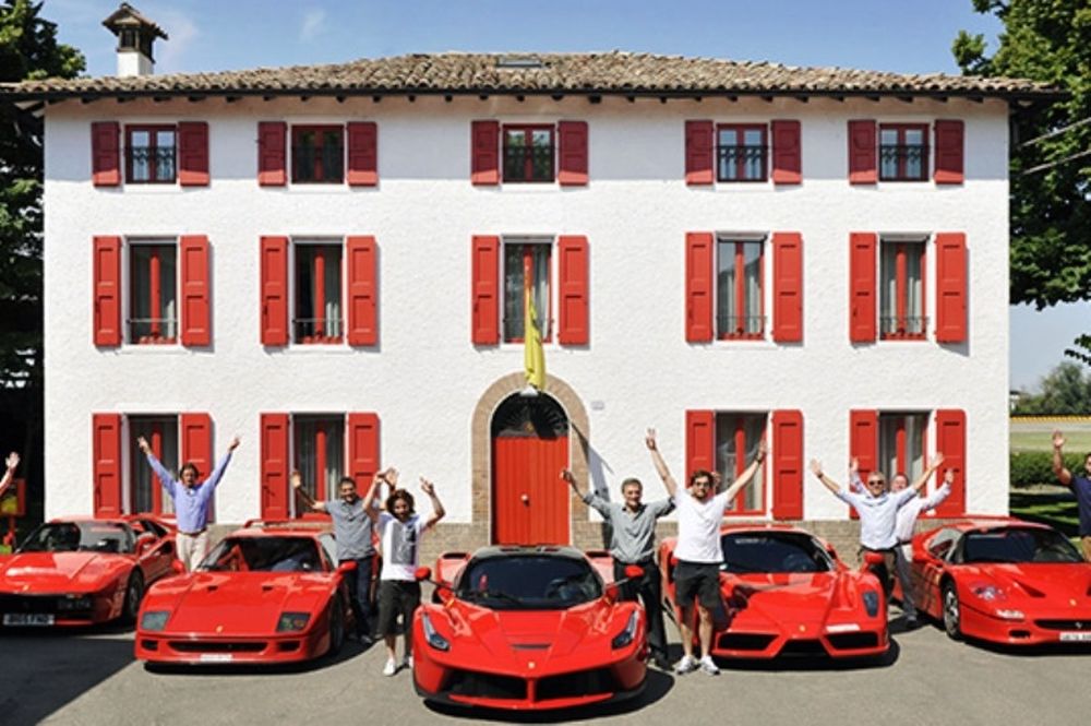 Ο συλλέκτης των κόκκινων Ferrari 