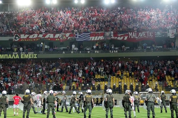 Super League: «Καμπάνες» σε Ξάνθη και Ολ. Βόλου για το μπαράζ