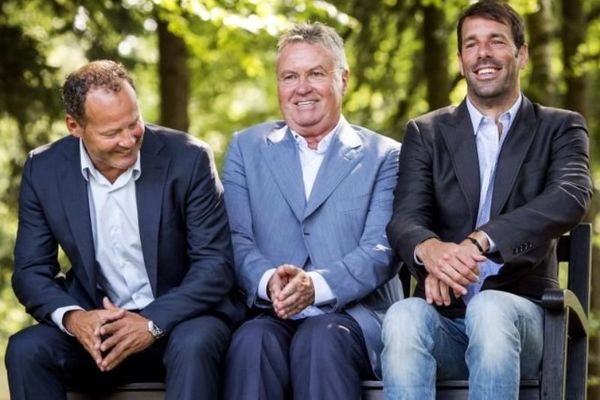 Βοηθός προπονητή στην εθνική Ολλανδίας ο Φαν Νιστελρόι (video)