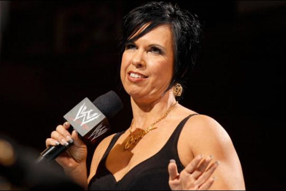 WWE: Σε φαρμακείο η Guerrero, promo o Bourne