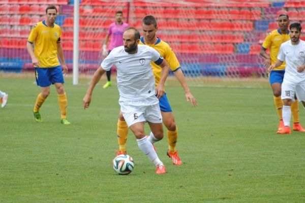 Bέροια – Λάρισα 0-1: «Βυσσινί» νίκη και… λήξη λόγω σκότους