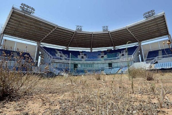 Bild: «Εδώ καταρρέει η ολυμπιακή ιστορία»