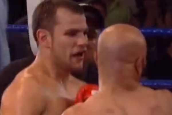 Μποξ: Καταστροφικός Chudinov στην Κριμαία (videos)