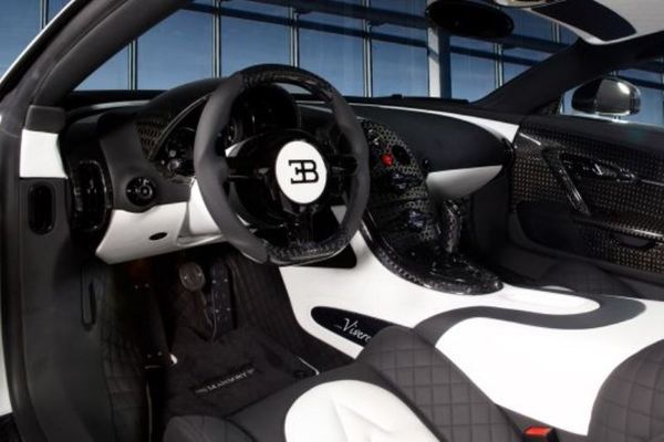 Η γλυκιά μελωδία μίας Veyron Vivere