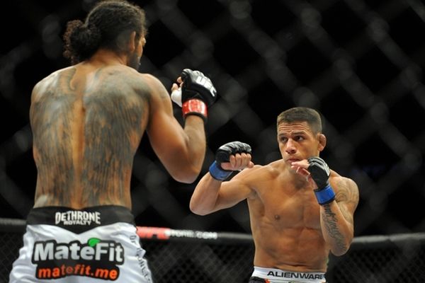 UFC Fight Night 53: Δεν καταλαβαίνει ο dos Anjos
