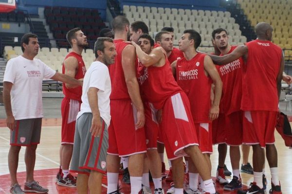 Ολυμπιακός: Αρκετή δουλειά στο ΣΕΦ (photos)
