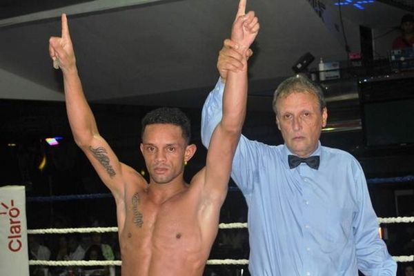 Μποξ: Interim τίτλος για Parejo (videos)