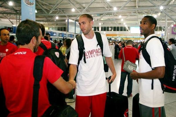 Ολυμπιακός: Αναχώρησε για Ιταλία (photos)
