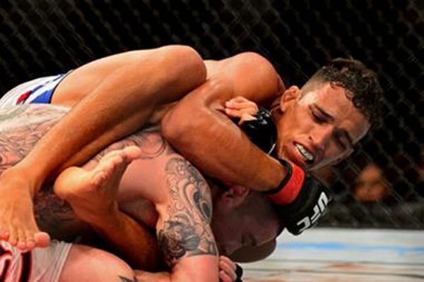 UFC Fight Night 54: Υπέρβαρος ο Oliveira (videos)
