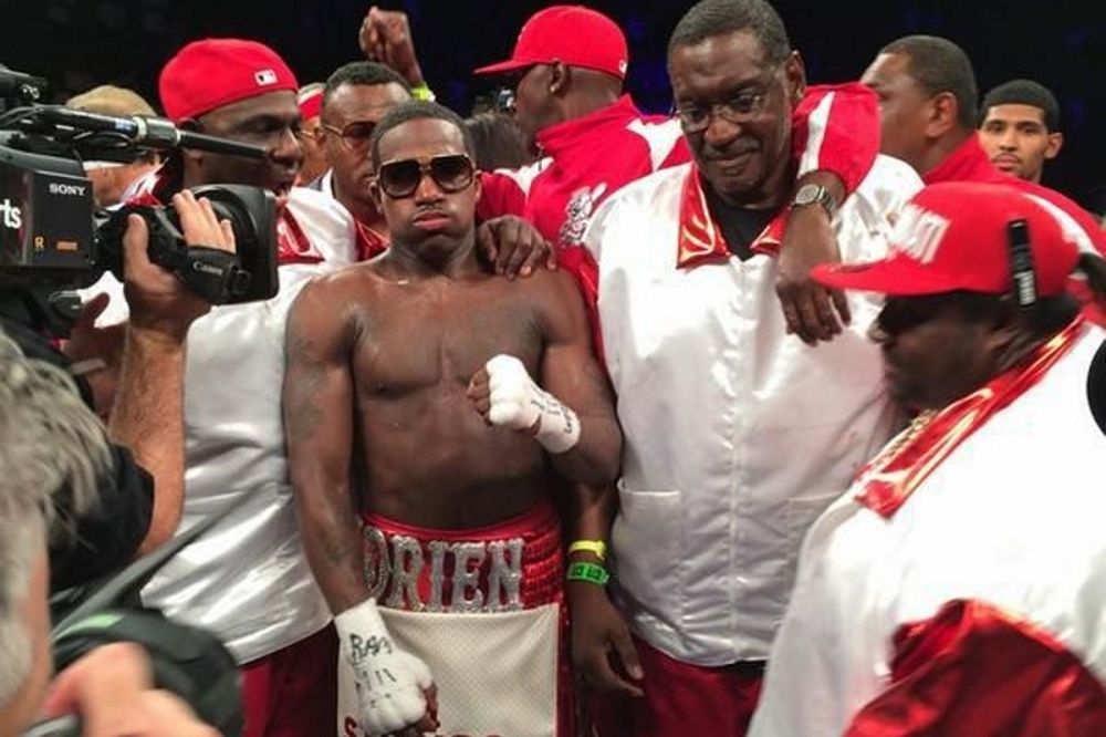Μποξ: Δουλειά για Broner, τύχη για Matthysse (videos)