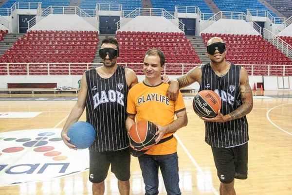 ΠΑΟΚ: Βοήθεια σε ομάδα τυφλών! (photos)
