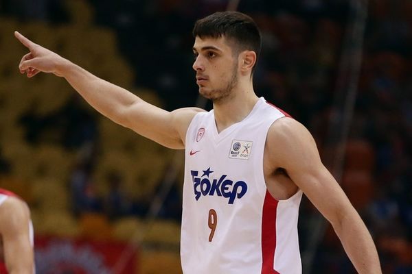Ολυμπιακός: Διάστρεμμα ο Παπαπέτρου