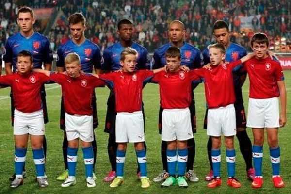 Ολλανδία: Ο Σνάιντερ αρνήθηκε να συνοδεύσει παιδί λόγω... ύψους! (photo)