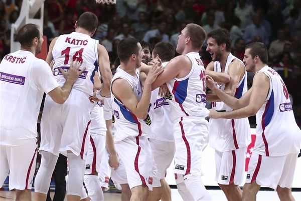 Παγκόσμιο Κύπελλο Μπάσκετ 2014: Οι πανηγυρισμοί της Σερβίας (video)