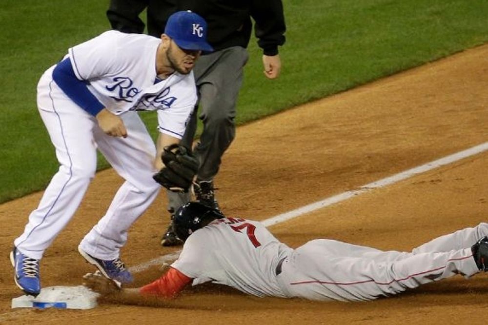MLB: Στραβοπάτημα για τους Ρόαγιαλς του Μουστάκα (videos)