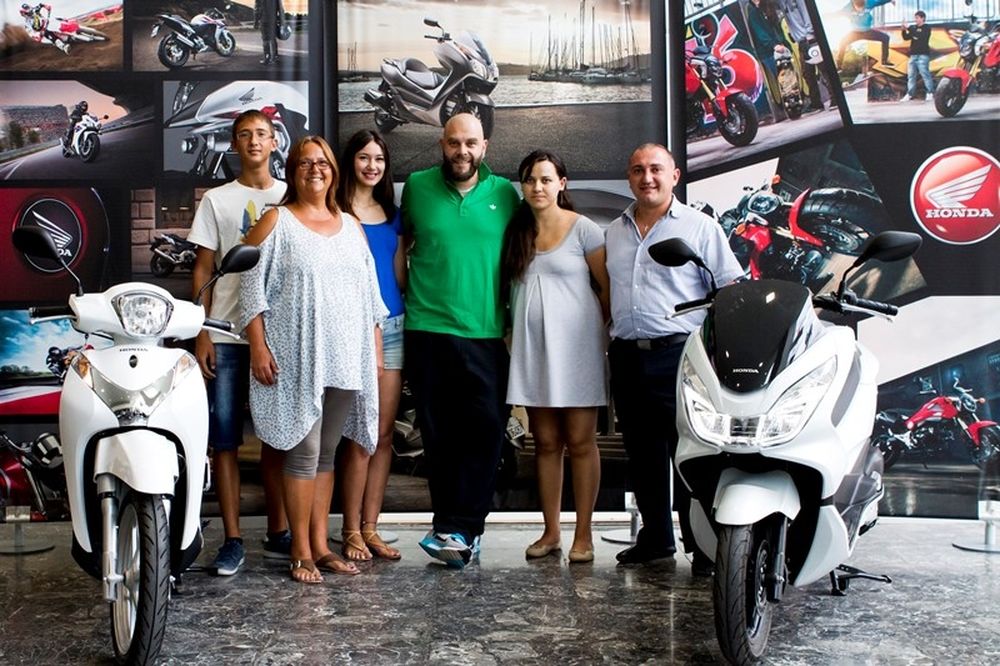 Ολοκληρώθηκε ο Μεγάλος Καλοκαιρινός Διαγωνισμός Honda Scooters σε συνεργασία με το Mad! (photos)