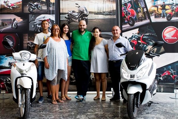 Ολοκληρώθηκε ο Μεγάλος Καλοκαιρινός Διαγωνισμός Honda Scooters σε συνεργασία με το Mad! (photos)