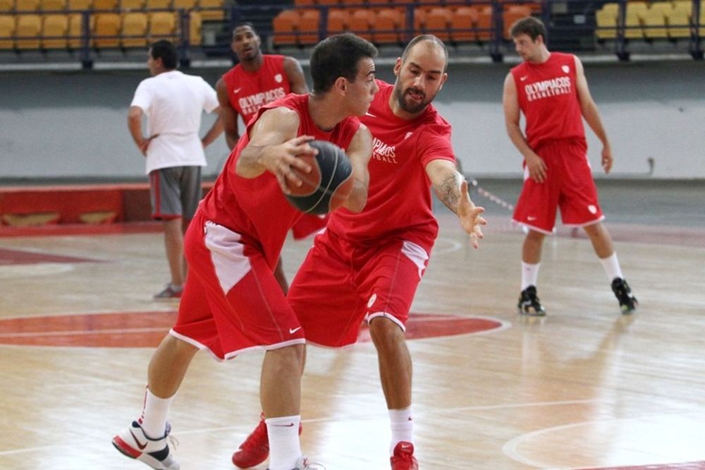 Ολυμπιακός: Μετακόμιση και προσθήκες
