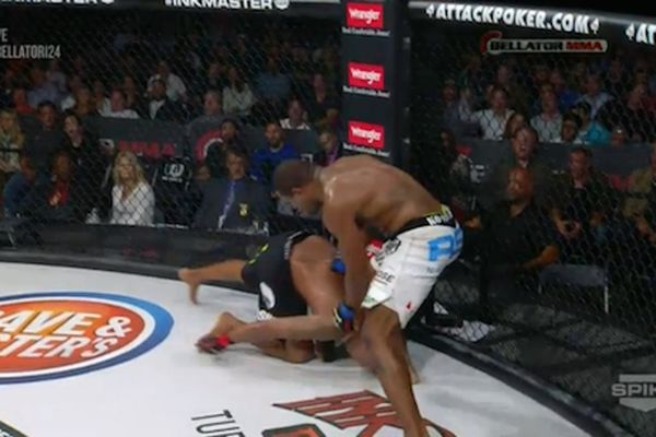 Bellator 124: Νέα «βόμβα» από Emanuel Newton (GIFs)