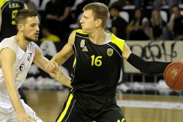 ΑΕΚ: Αφίχθη και ο Νίκολιτς