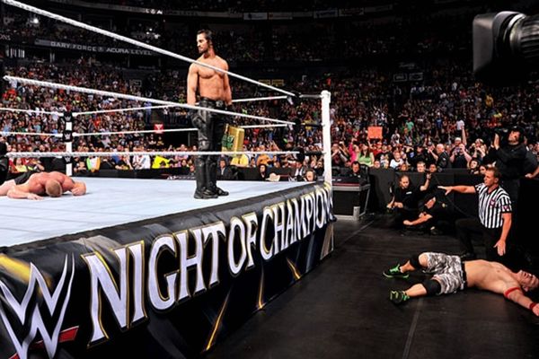 Night of Champions: Με το ζόρι… Lesnar (photos+videos)
