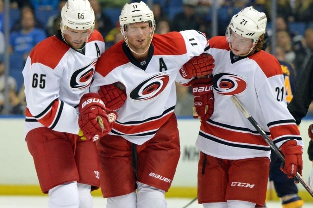 NHL: Τρεις με τέσσερις μήνες έξω ο Jordan Staal