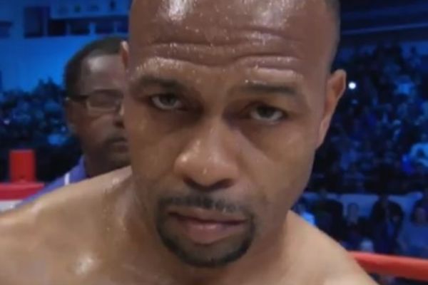 Μποξ: Ταχύτατο νοκ άουτ για Jones Jr.! (video)