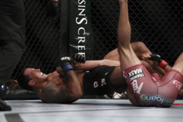 Titan FC 30: Πρωταθλητής ο Vinny Magalhaes (GIFs)