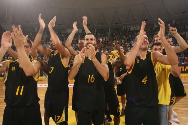 Άρης: Με τρένο στην Αθήνα