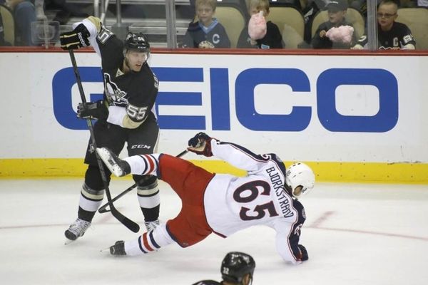 NHL: Νίκη για Πένγκουινς, λύπη για Crosby (videos)